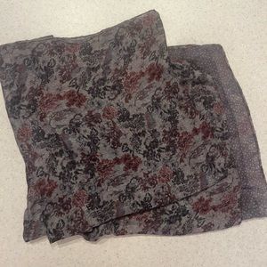 Floral reversible scarf